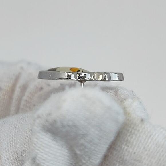 Frozen Olaf Face Stud Earrings - Picture 6 of 9